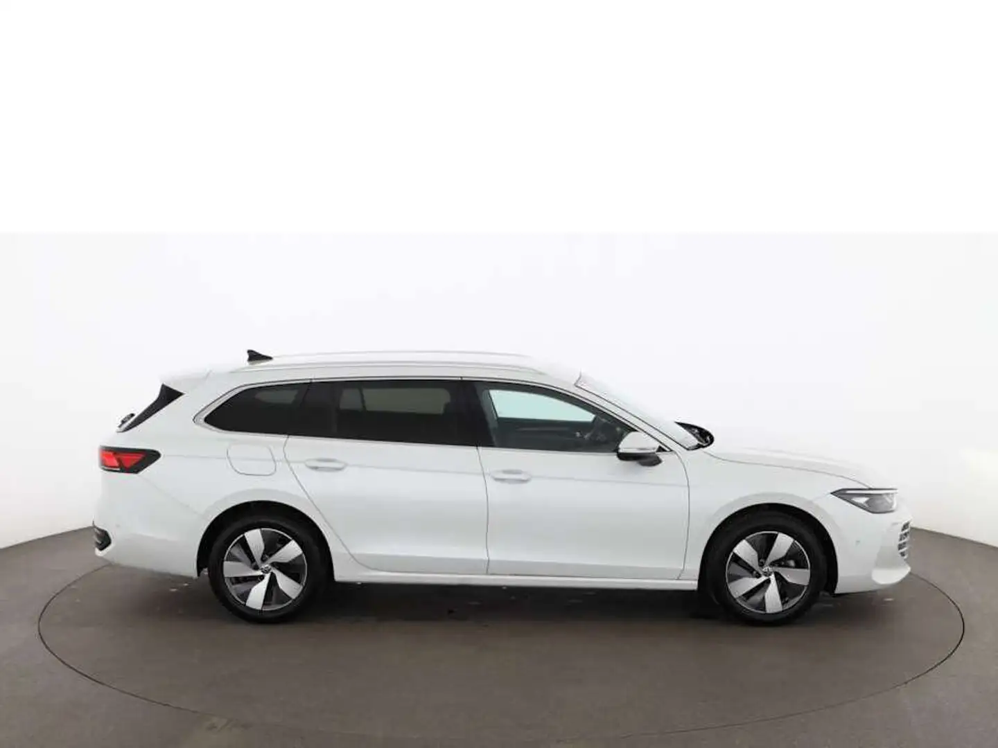 Volkswagen Passat Variant 1.5 eTSI Business Aut LED 360-CAM Weiß - 2