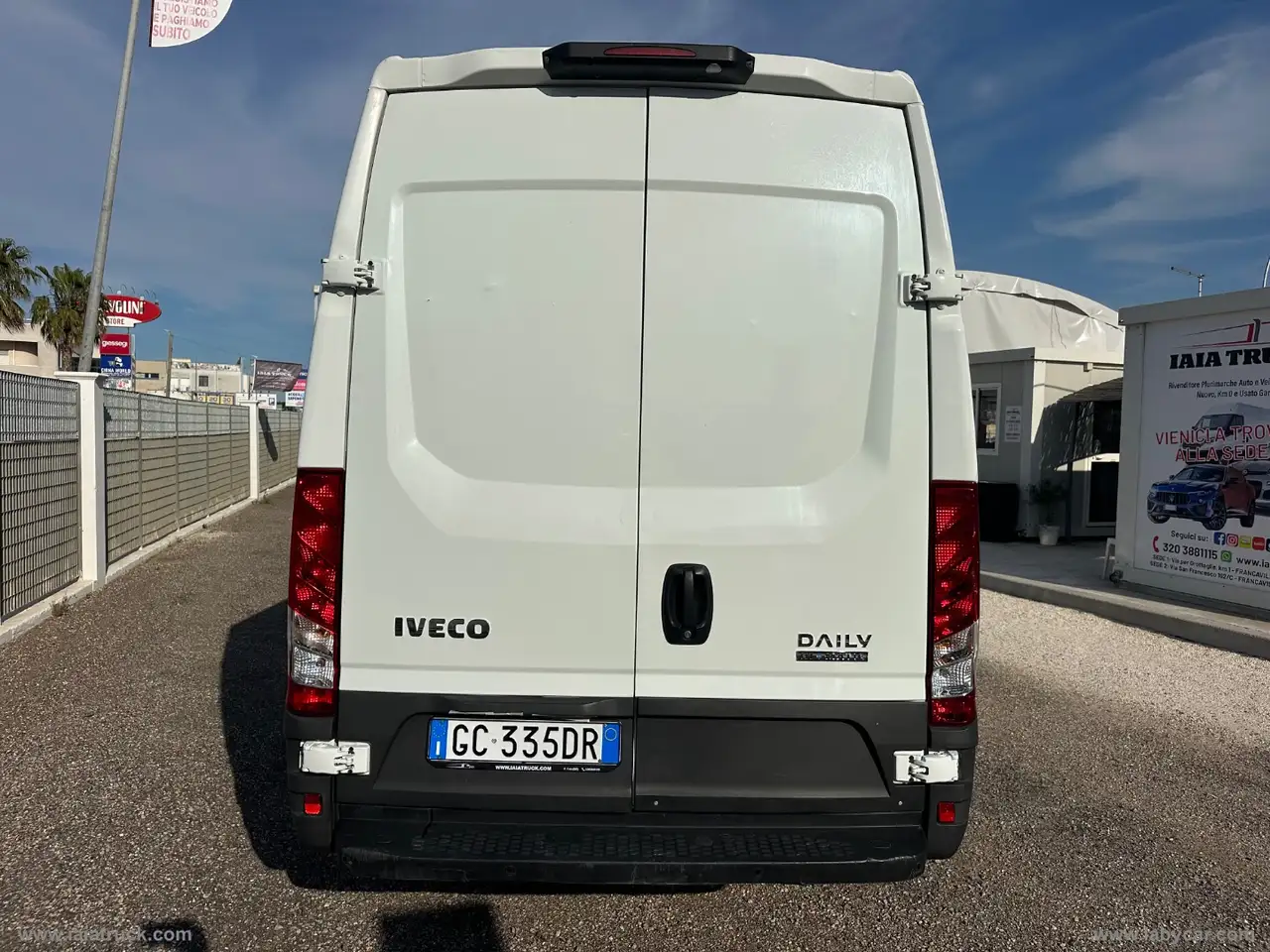 Iveco Daily 2021 — фото 8