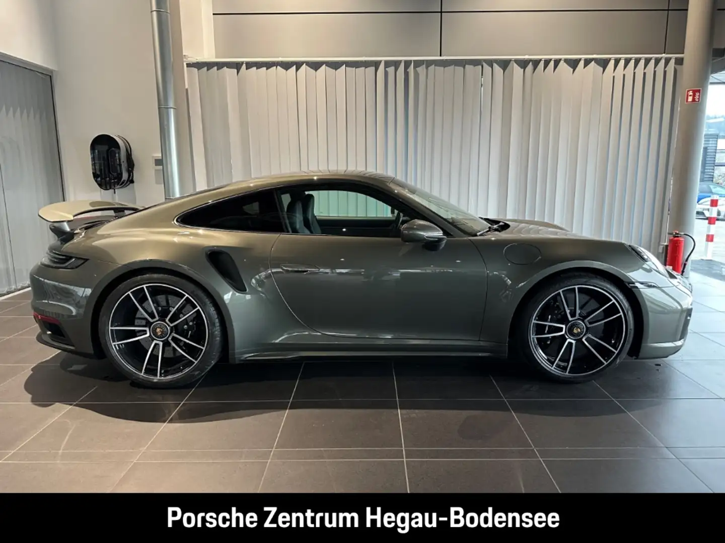 Porsche 992 (911) Turbo S/PCCB/Sportabgasanlage/PDLS Plus Groen - 2