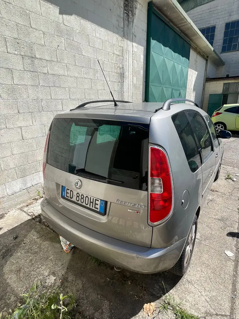 Skoda Roomster 1.6 Comfort c/radio tiptronic - 2