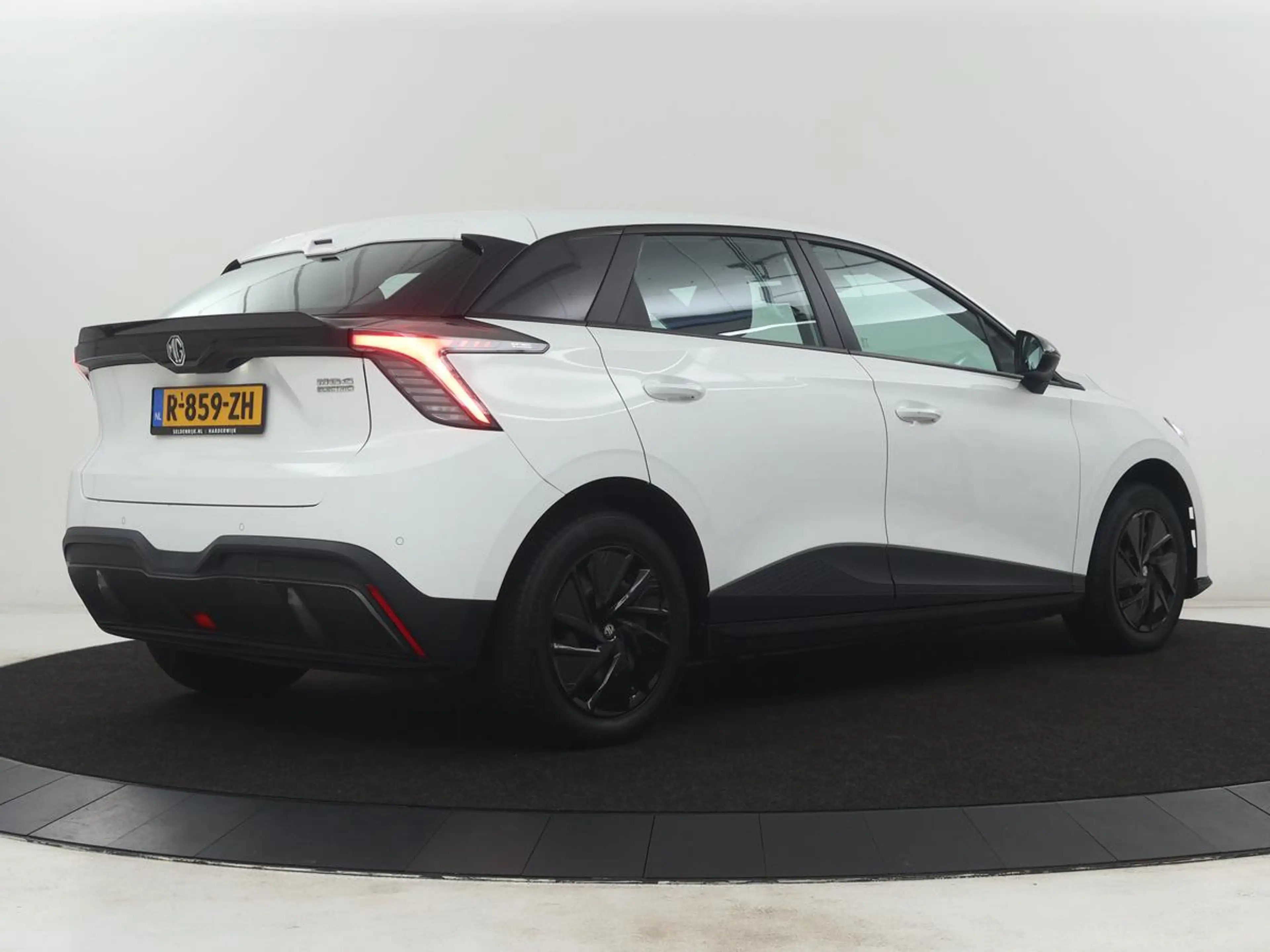 MG MG4 Electric Standard 51 kWh | SOH 88,2% | Apple Carpl — photo 30