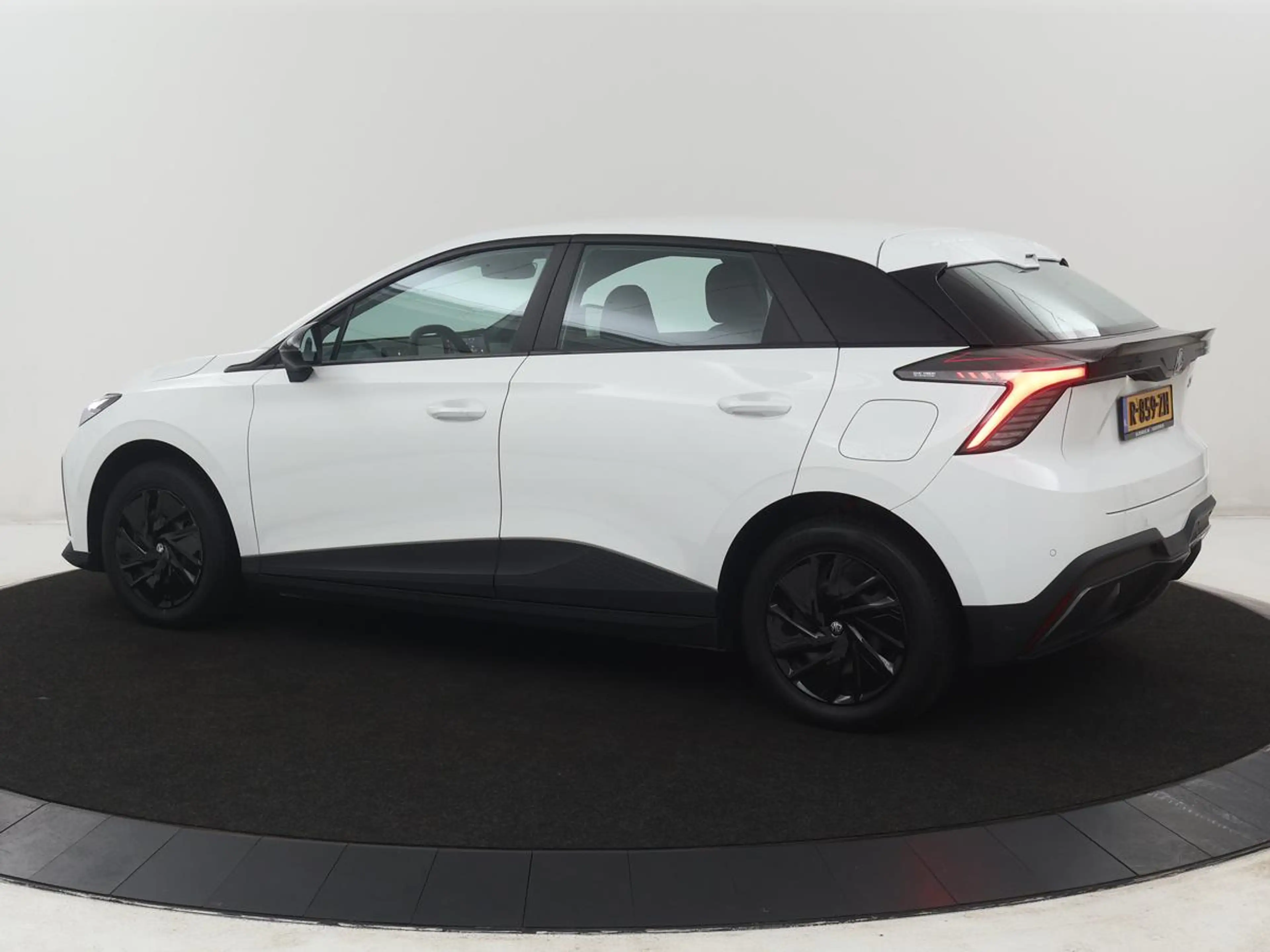 MG MG4 Electric Standard 51 kWh | SOH 88,2% | Apple Carpl — photo 2
