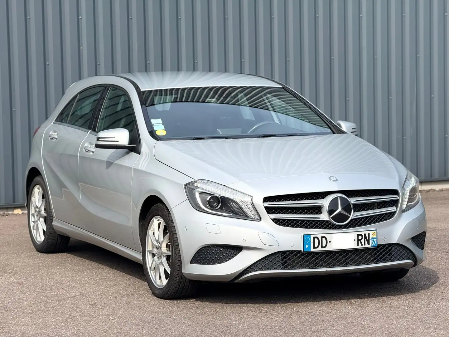 Mercedes-Benz A 180 CDI 110 CH BlueEFFICIENCY Sensation Gris - 1