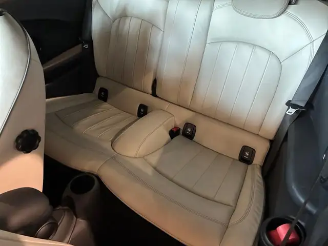 Mini Hatch view 8