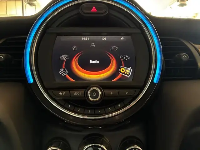 Mini Hatch view 10