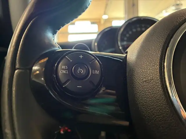 Mini Hatch view 17