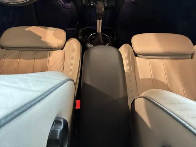 Mini Hatch view 27