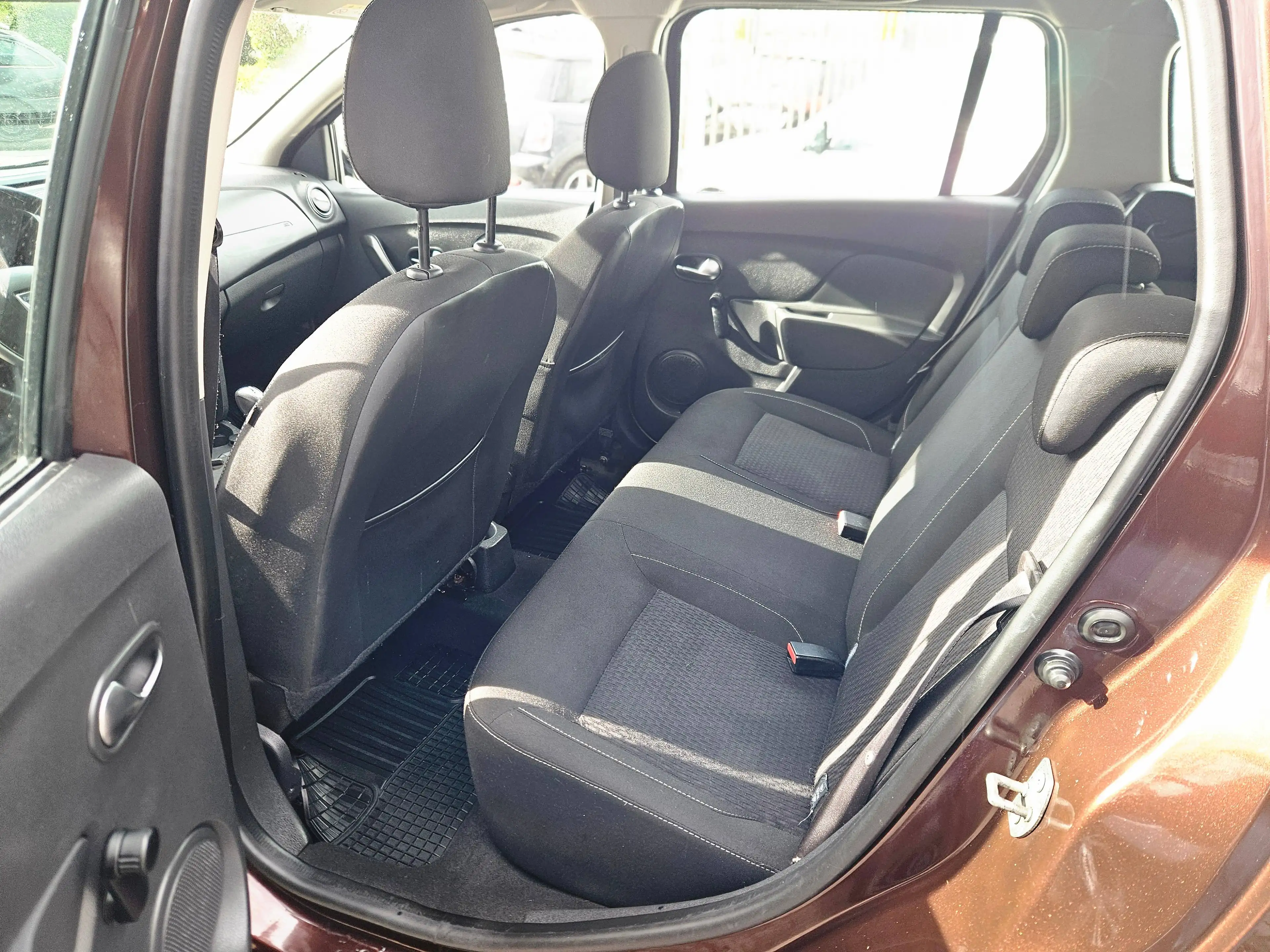 Dacia Logan Laureate — photo 10