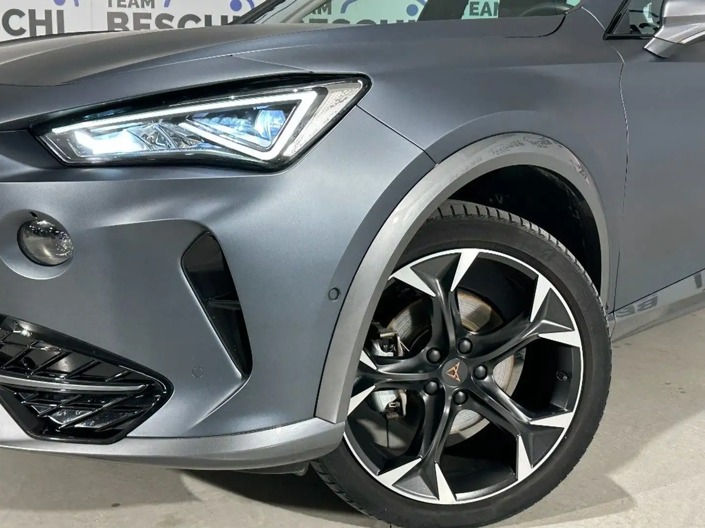 CUPRA Formentor 1.5 TSI DSG Gris - 2