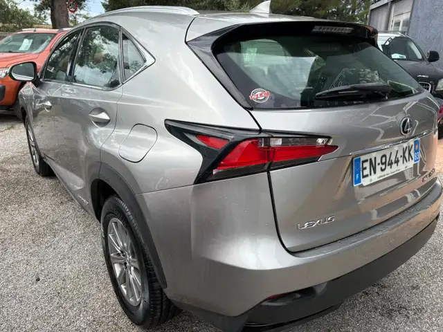 Lexus NX view 3
