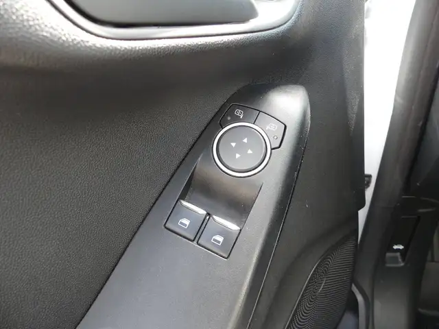 Ford Fiesta view 12
