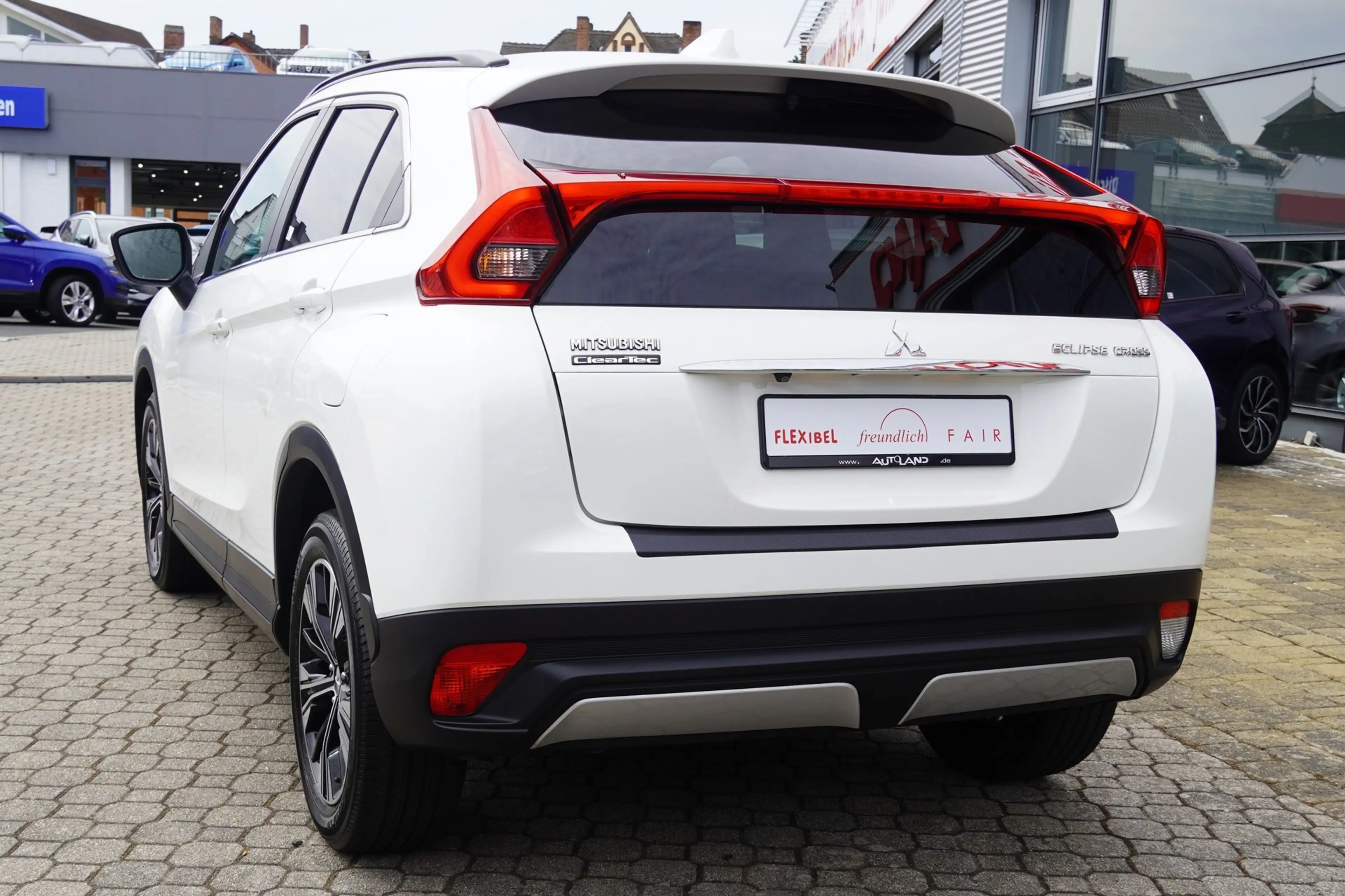 Mitsubishi Eclipse Cross 1.5 T-MIVEC Intro Edition 4WD 360° — photo 2