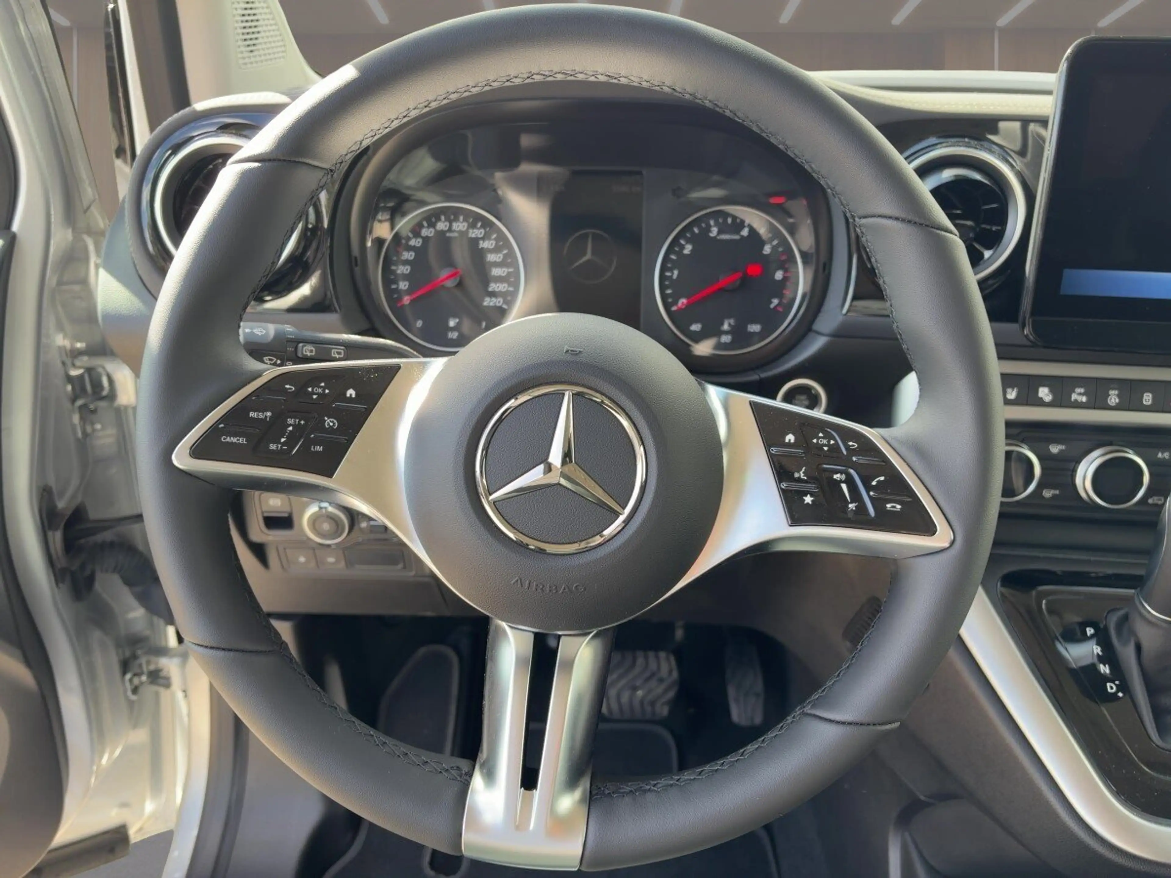 Mercedes-Benz T-Class T 180 Progressive lang LED+KEYG+NAVI+TOTWI+R-KAM — photo 9