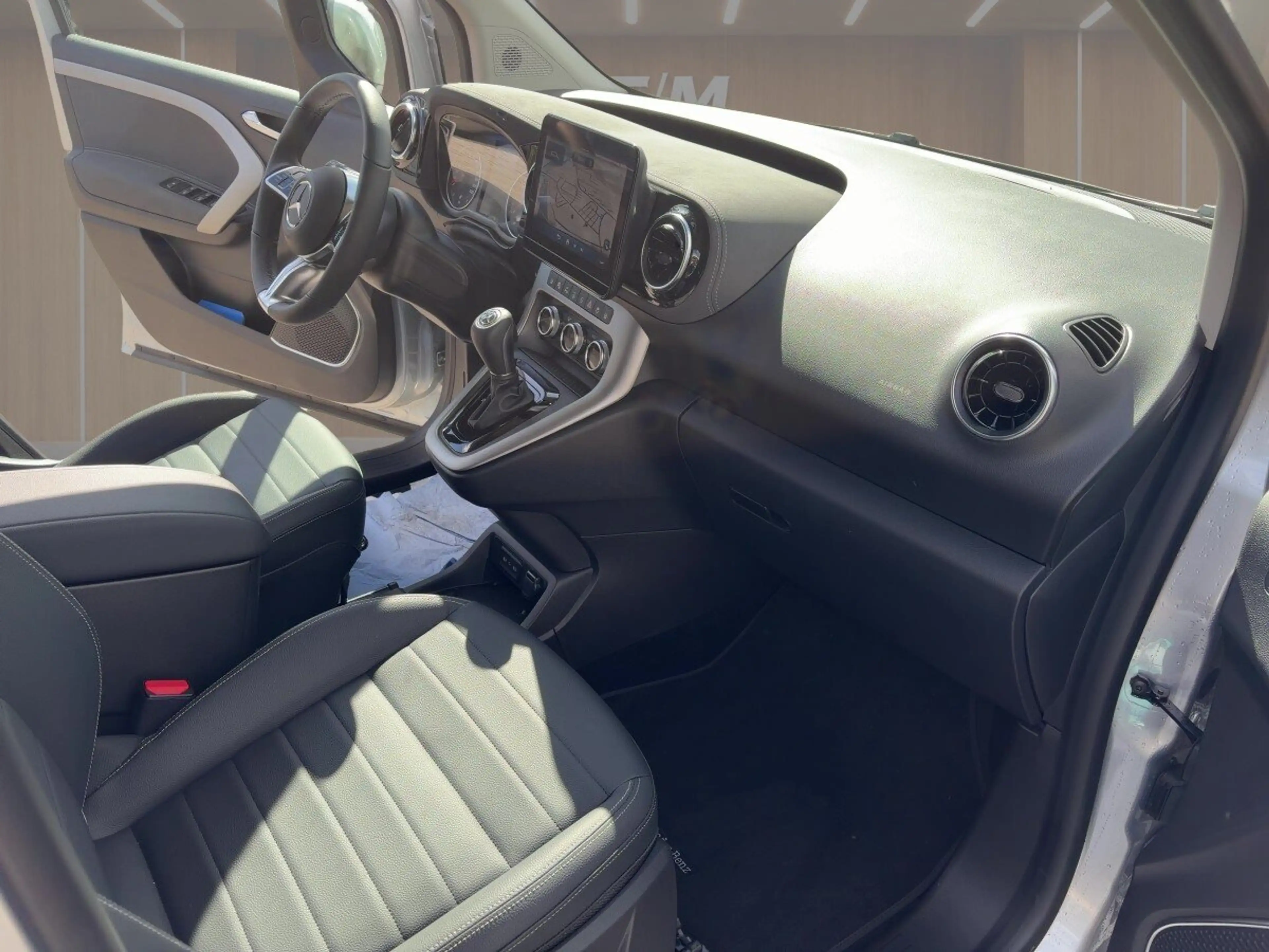 Mercedes-Benz T-Class T 180 Progressive lang LED+KEYG+NAVI+TOTWI+R-KAM — photo 13