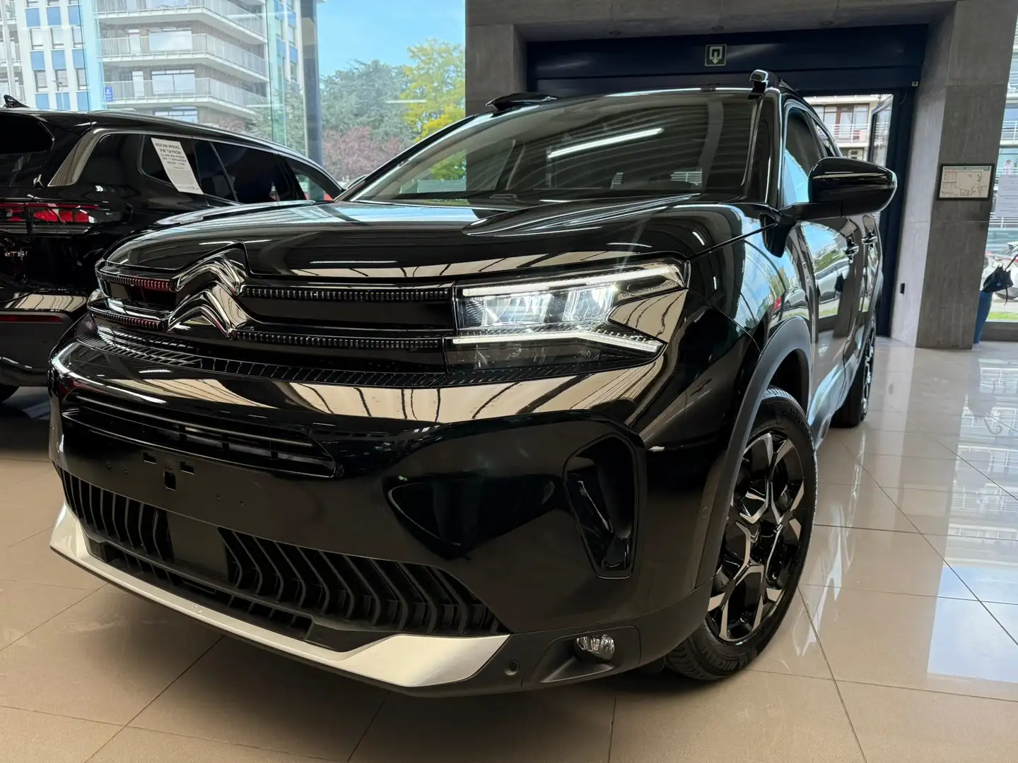 Citroen C5 Aircross HYBRID 145 e-DSC6 MAX + OPEN DAK/EL.KOFFER - NIEUW Noir - 2