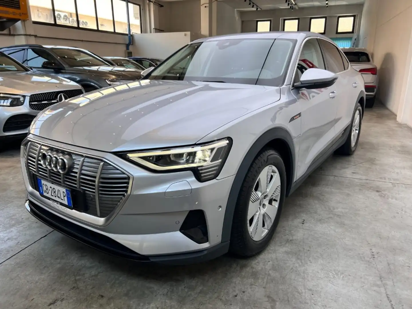 Audi e-tron SPB 50 quattro Business Grigio - 2