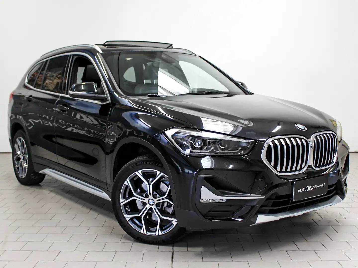 BMW X1 xdrive18d xLine Noir - 2