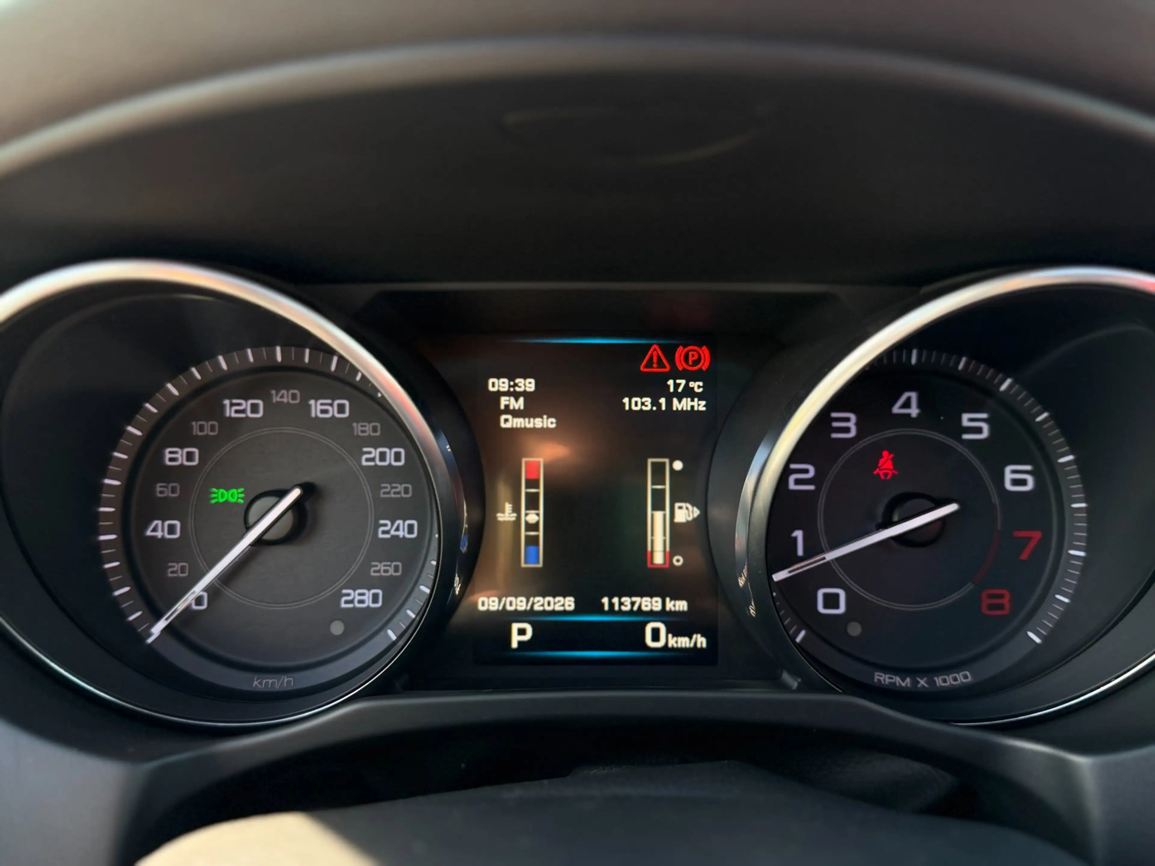 Jaguar XE 3.0 S 340PK V6 Supercharged 2016 Pano — photo 23