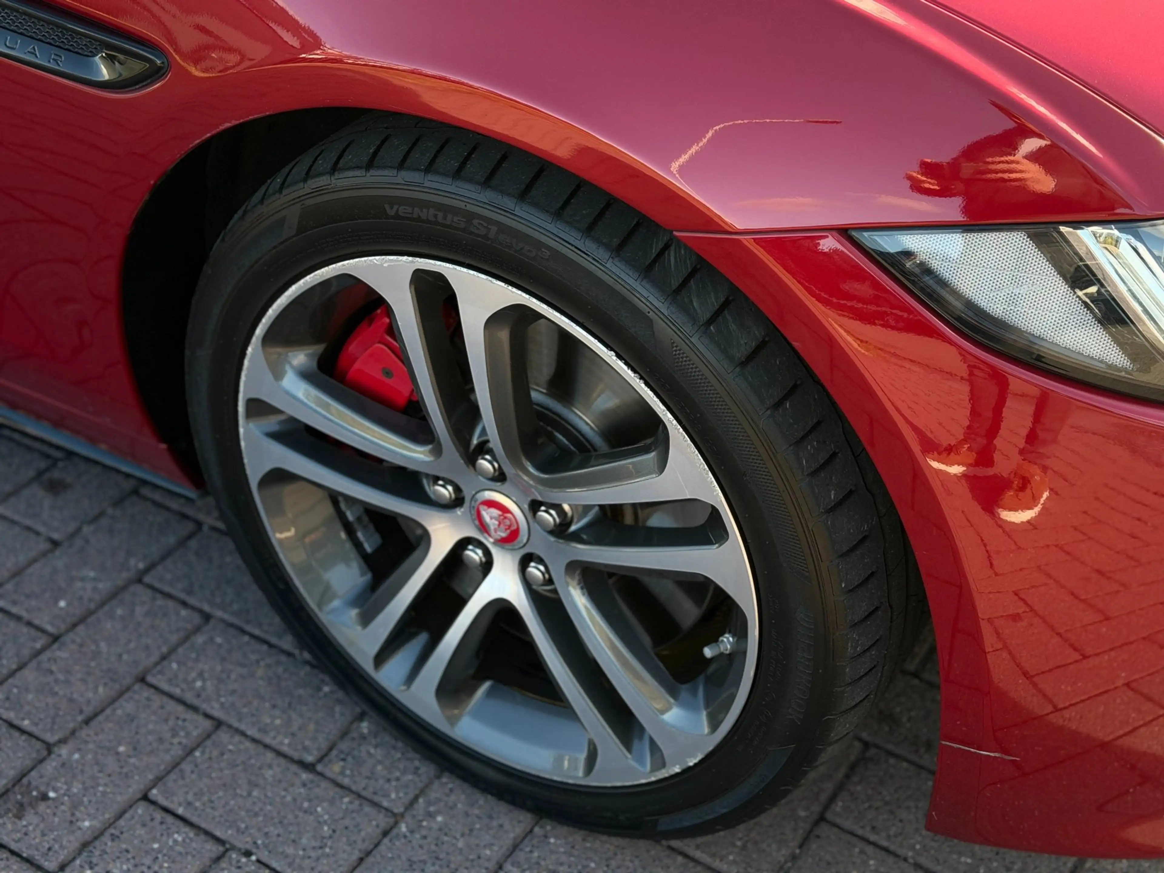 Jaguar XE 3.0 S 340PK V6 Supercharged 2016 Pano — photo 34
