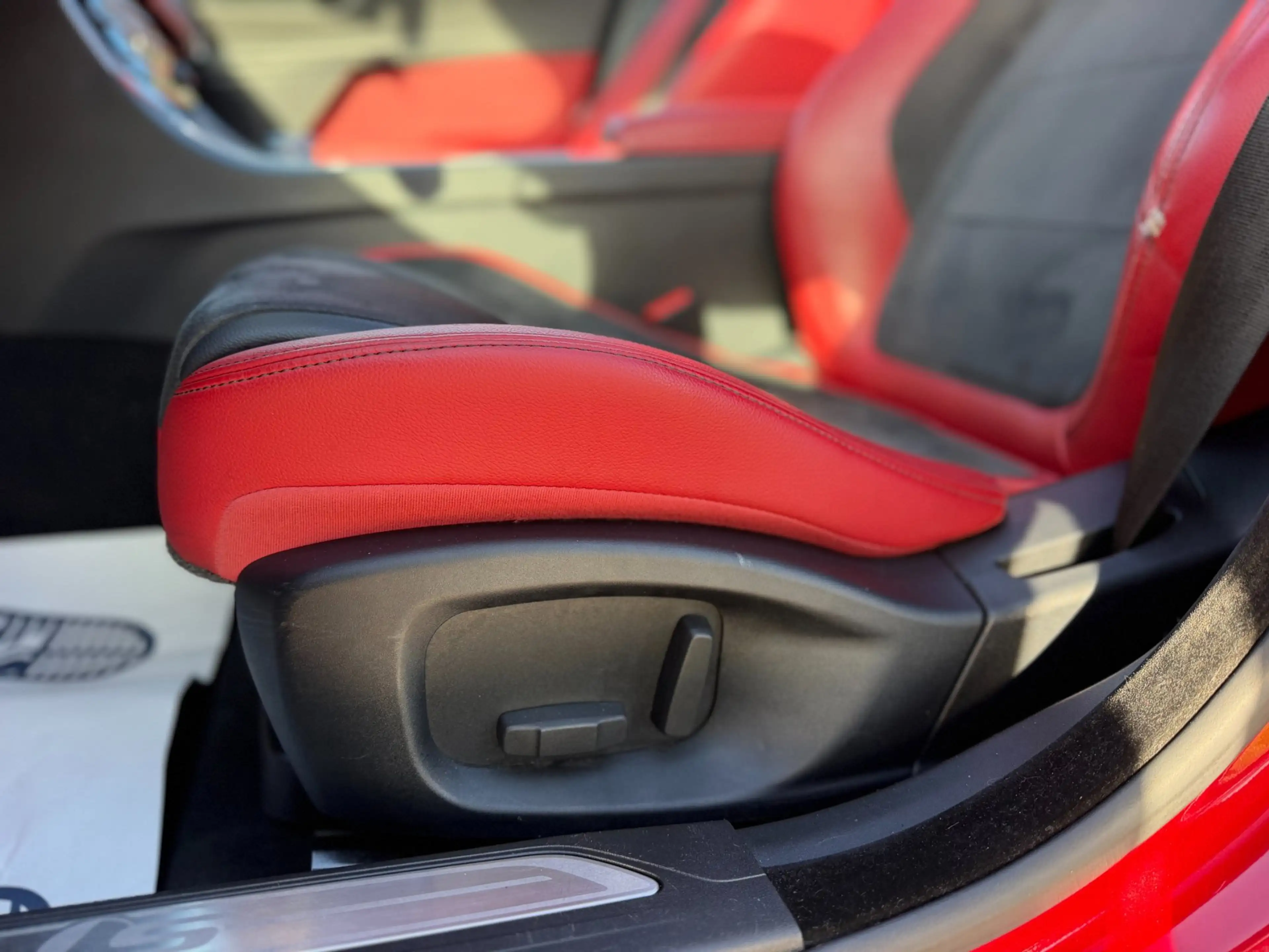 Jaguar XE 3.0 S 340PK V6 Supercharged 2016 Pano — photo 41
