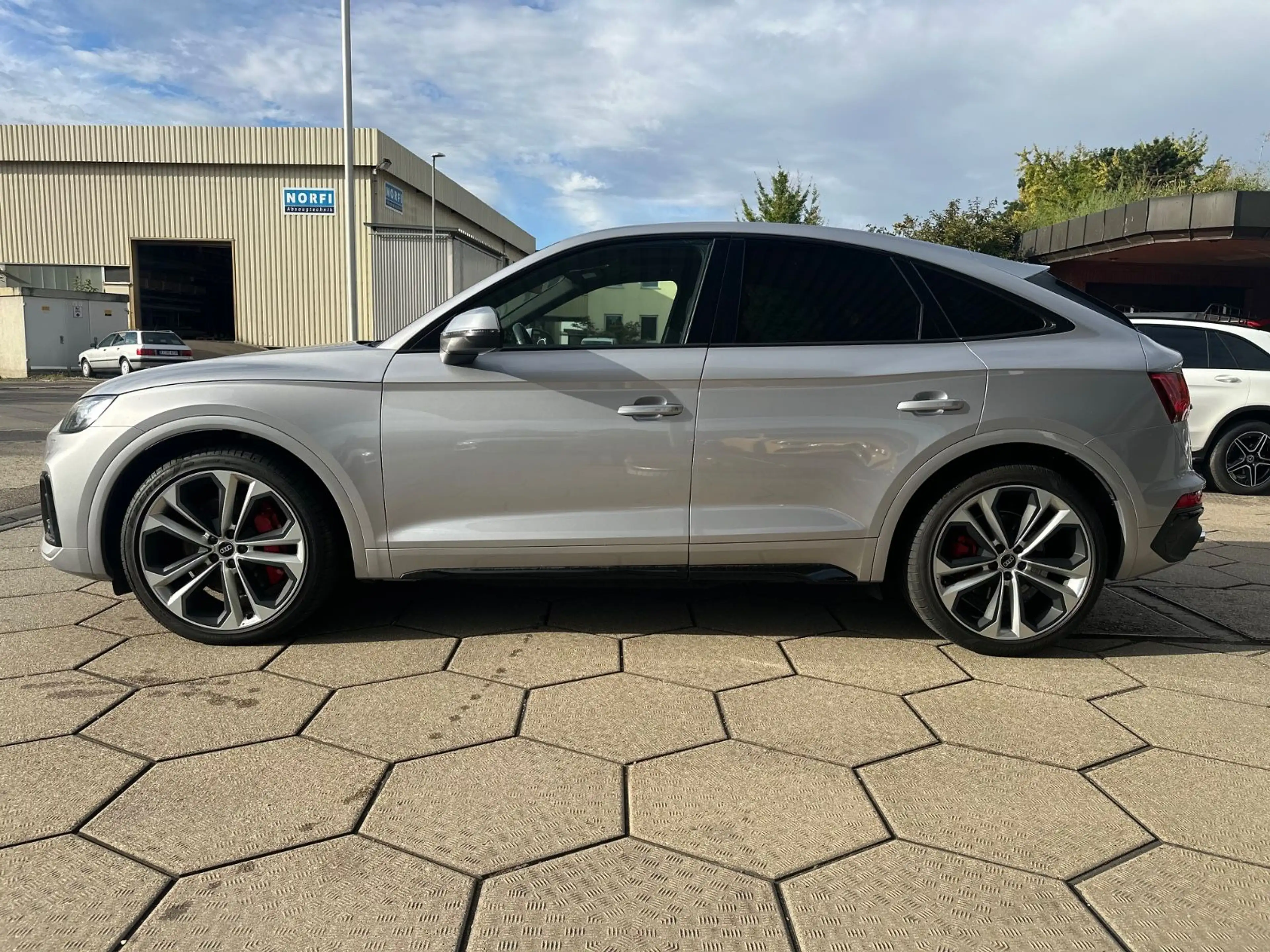 Audi SQ5 Sportback 3.0 TDI quattro — photo 2