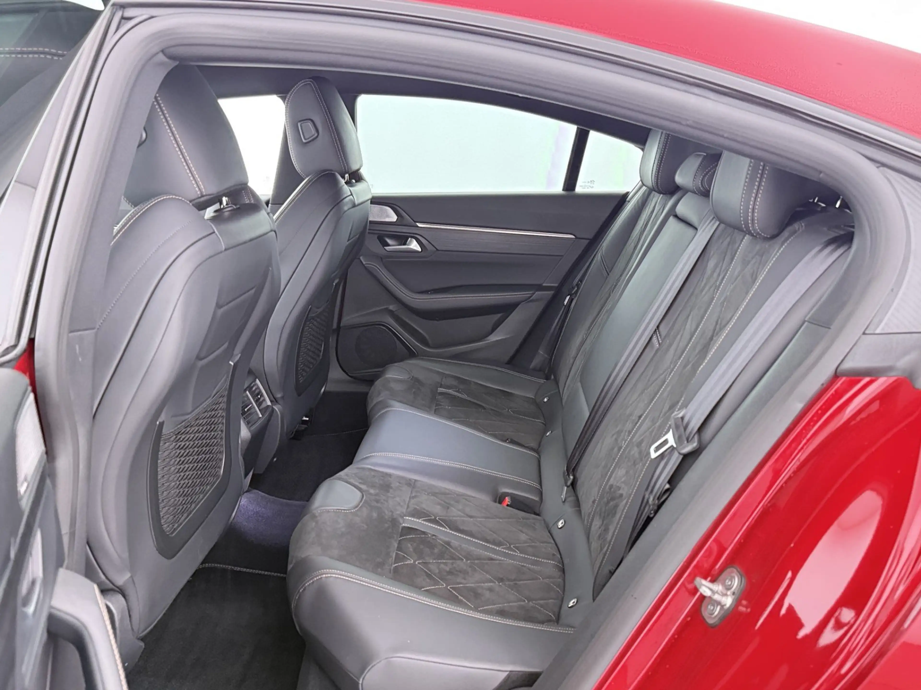 Peugeot 508 1.6 PureTech 225 GT Aut LED RADAR LEDER NAVI — photo 26