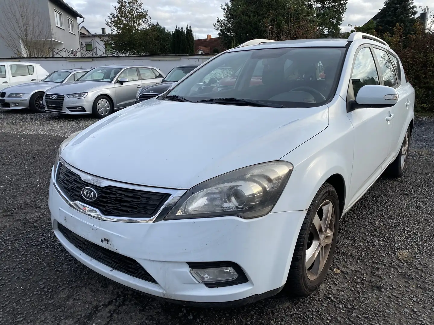 Kia Ceed SW / cee'd SW Spirit  AUTOMATIK MOTORSCHADEN!!! Weiß - 1