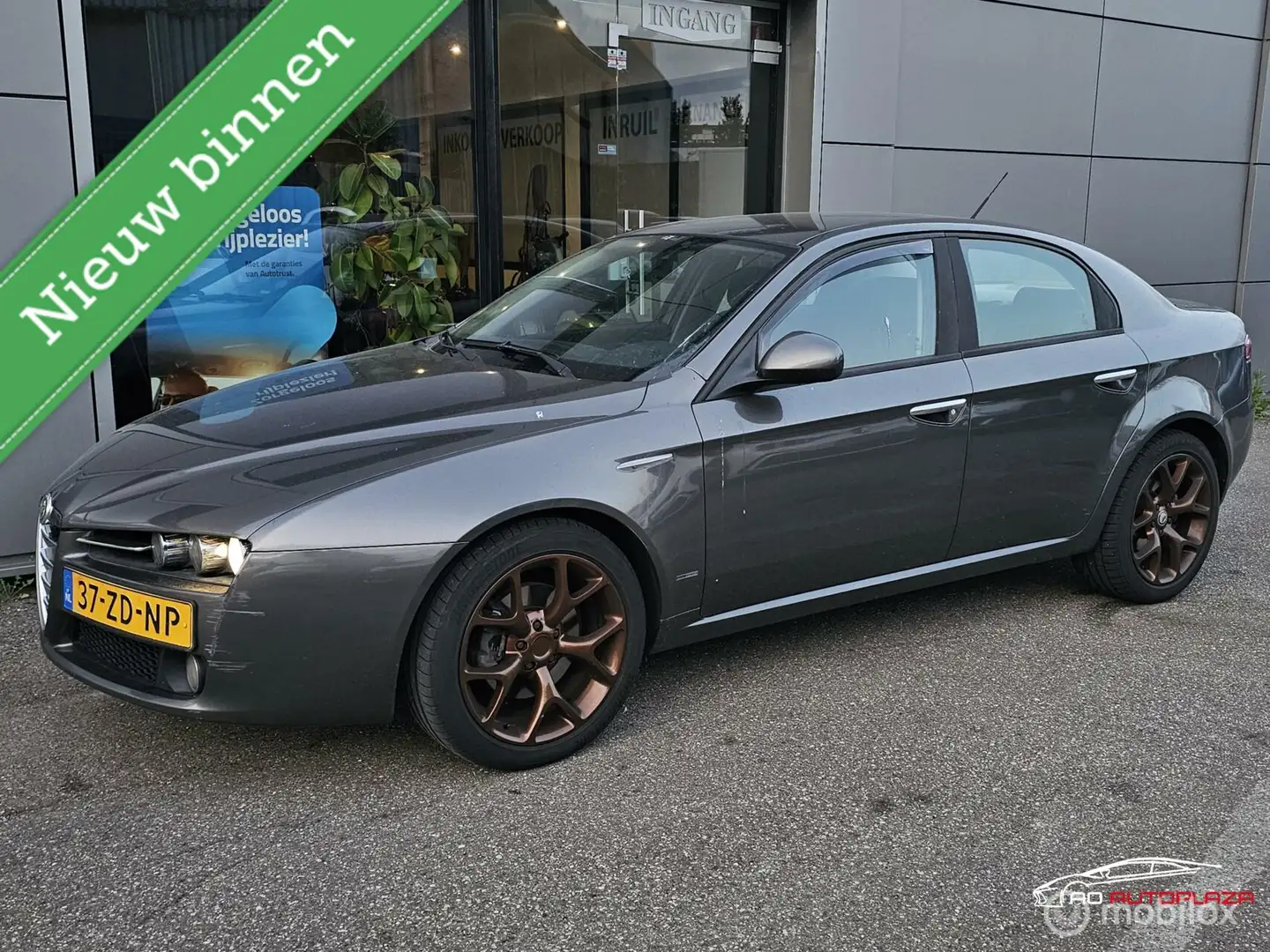 Alfa Romeo 159 2.2 JTS Strada Inruilkoopje LEES/READ TEXT Grijs - 1