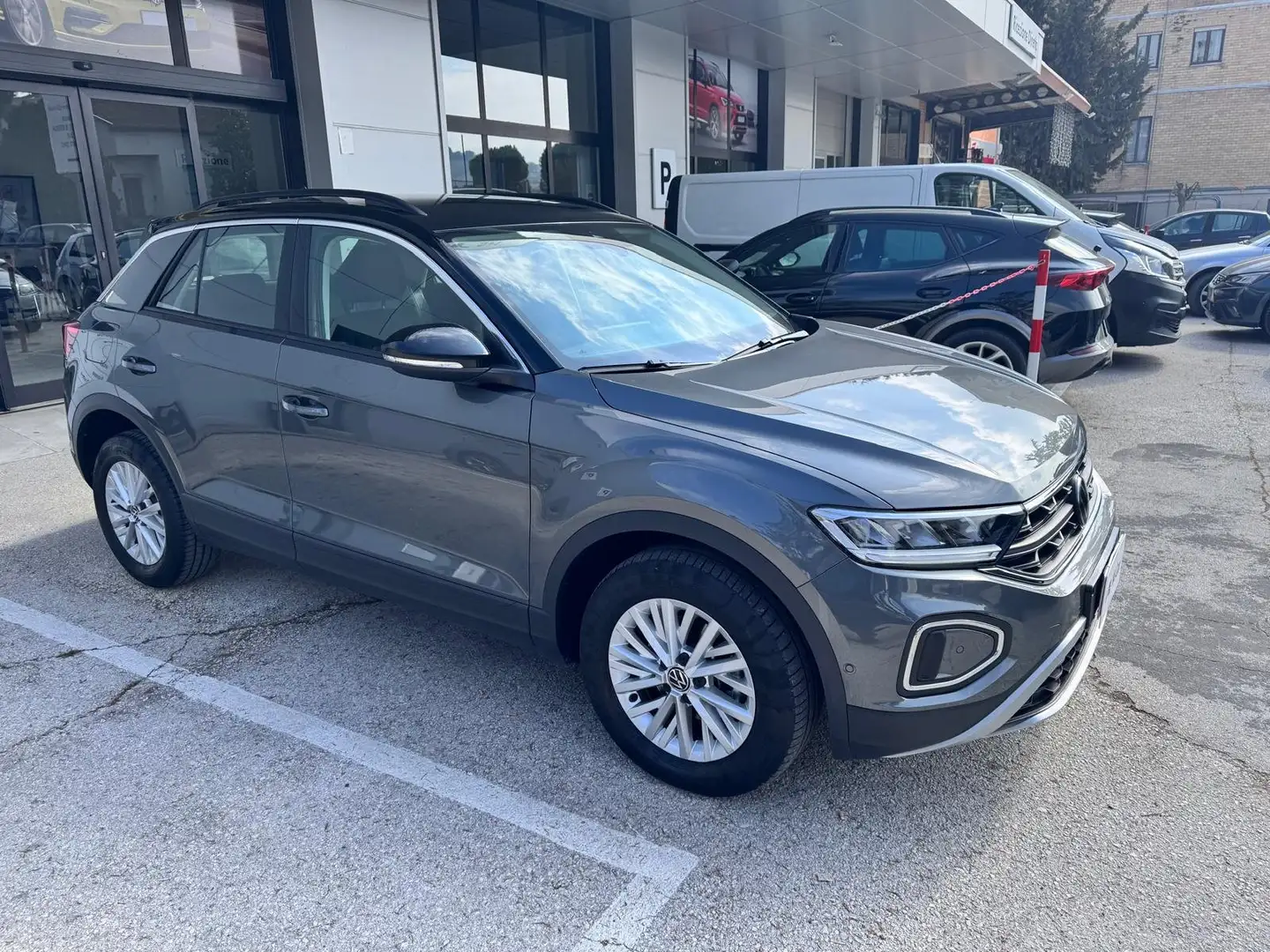 Volkswagen T-Roc T-Roc 2.0 tdi Life 115cv Grigio - 1