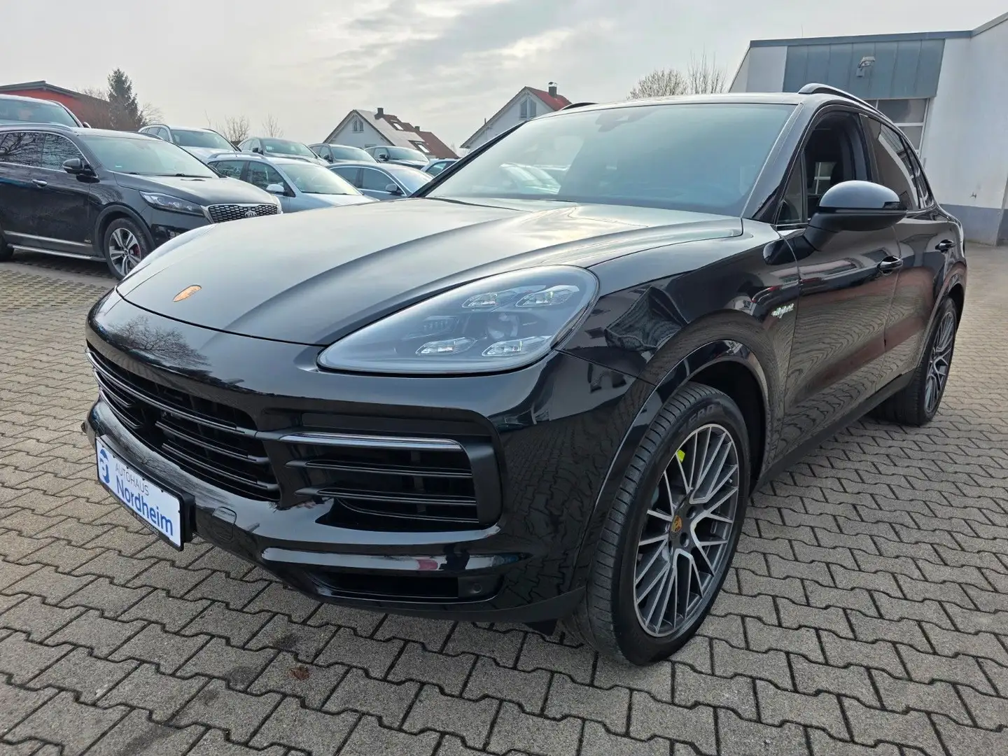 Porsche Cayenne E-Hybrid Panaroma/HUD/LED Noir - 1
