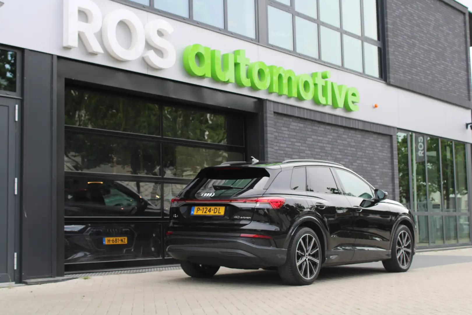 Audi Q4 e-tron 40 Launch edition Advanced Plus 77 kWh | NAP! | BT Negro - 2
