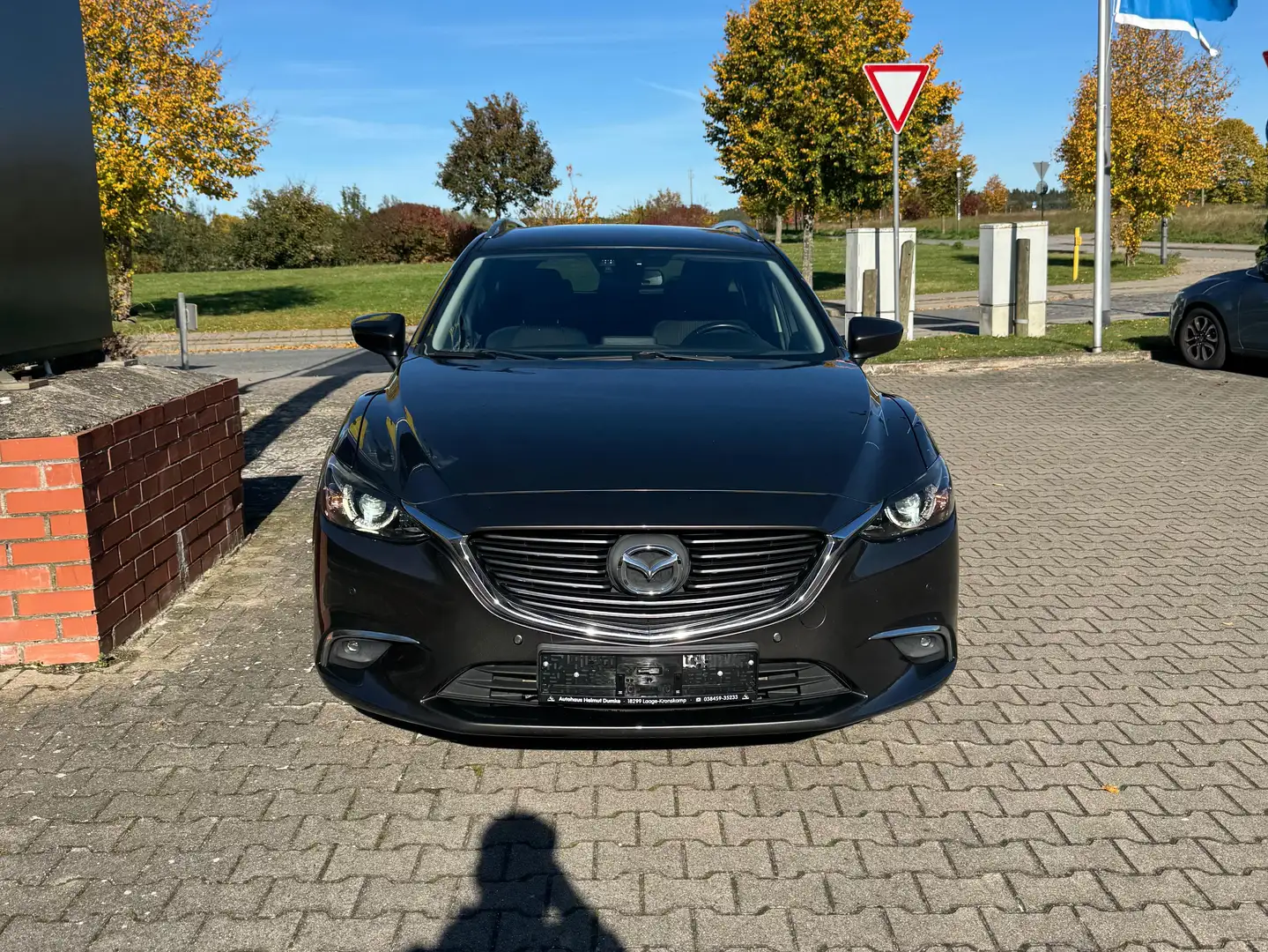 Mazda 6 6 Kombi Diesel 2.2 Kombi SKYACTIV-D Center-Line Grau - 2