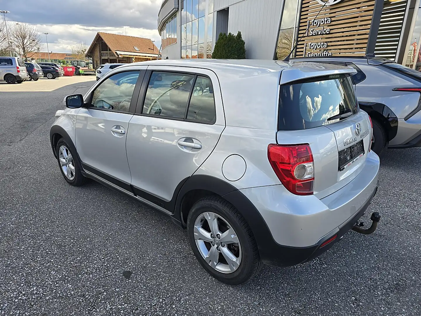 Toyota Urban Cruiser 1,4 D-4D DPF High AWD Silber - 2