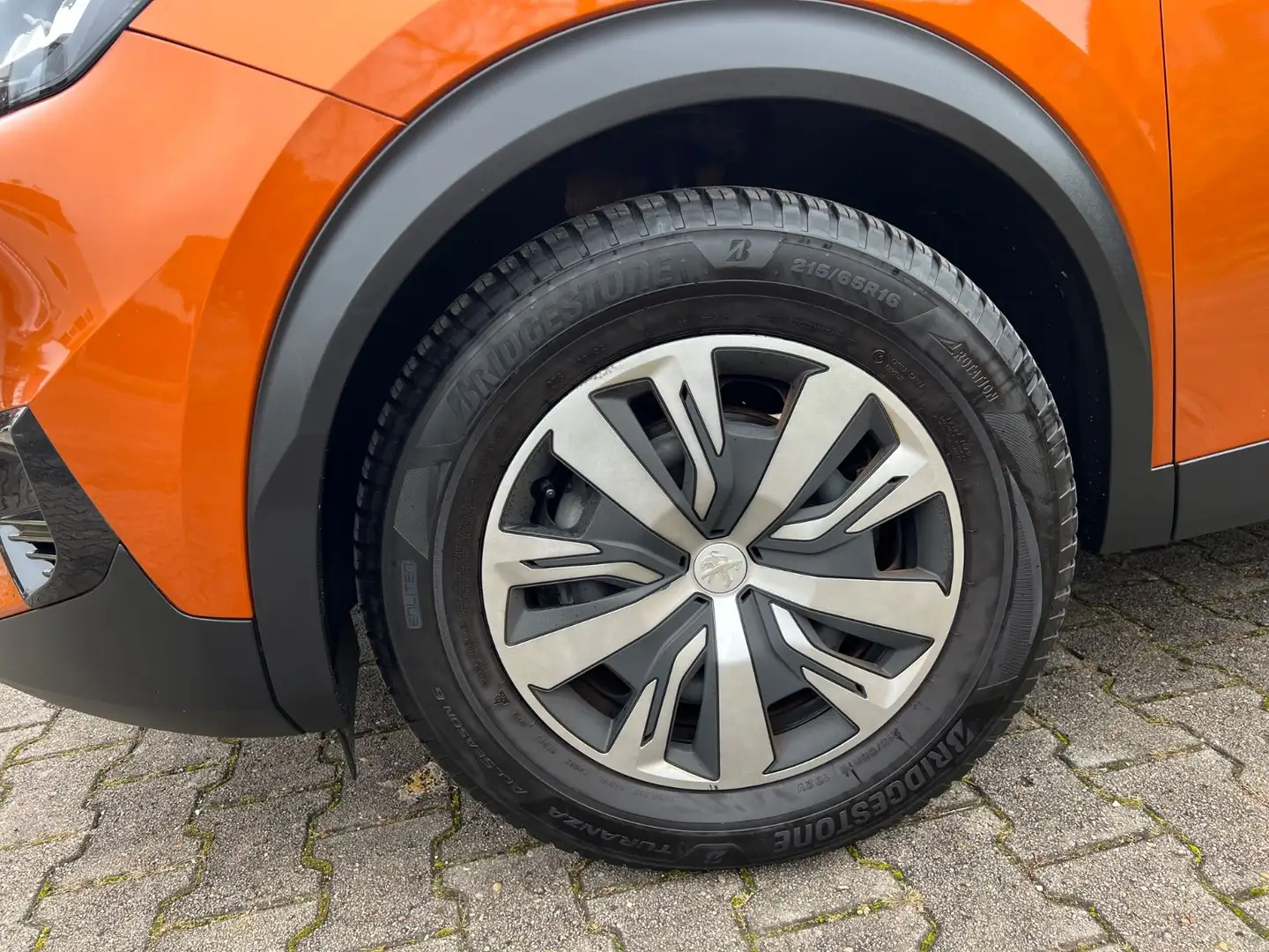 Peugeot 2008 Business 1.2 PureTech*LED*Navi*LaneAssist* Orange - 2