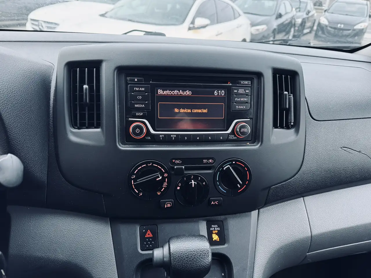 Nissan NV200 снимка Nissan NV200