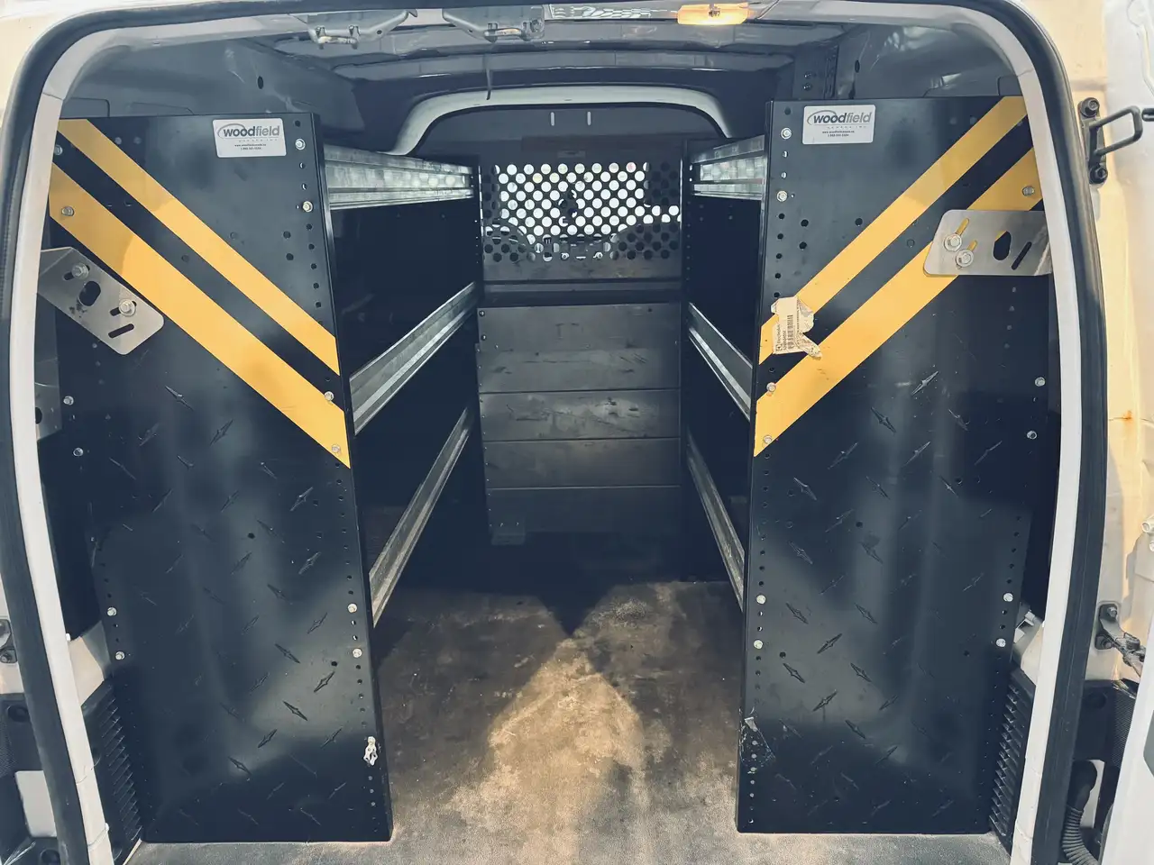 Nissan NV200 снимка Nissan NV200