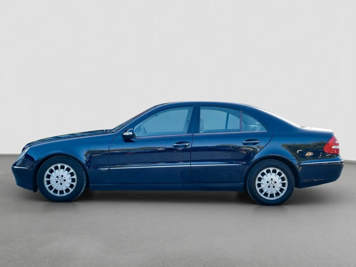 Mercedes-Benz E 220 Lim. CDI+S-Heft Mercedes Modrá - 2