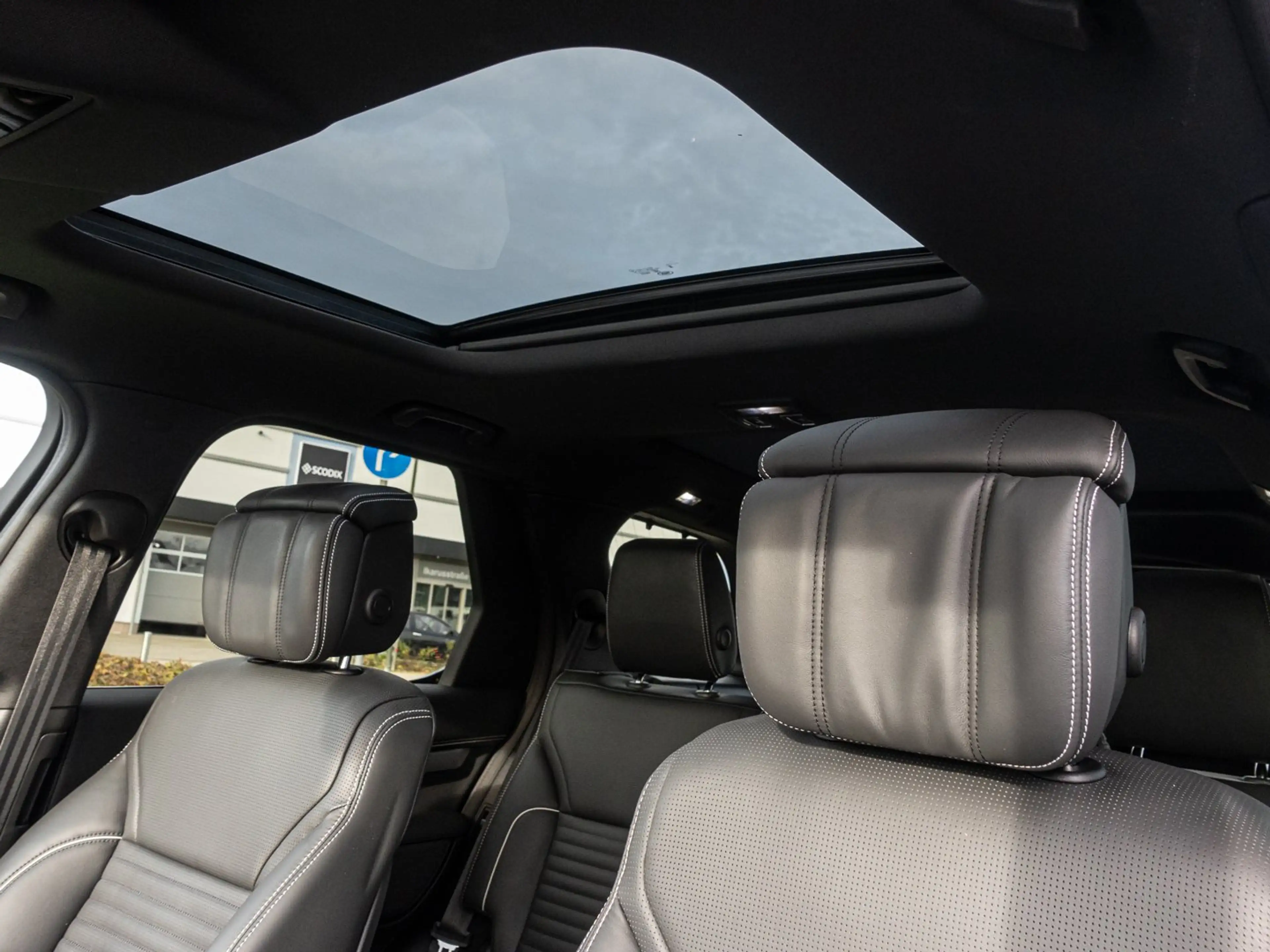 Land Rover Discovery D300 Dynamic HSE PANO LED STANDHZG — photo 8