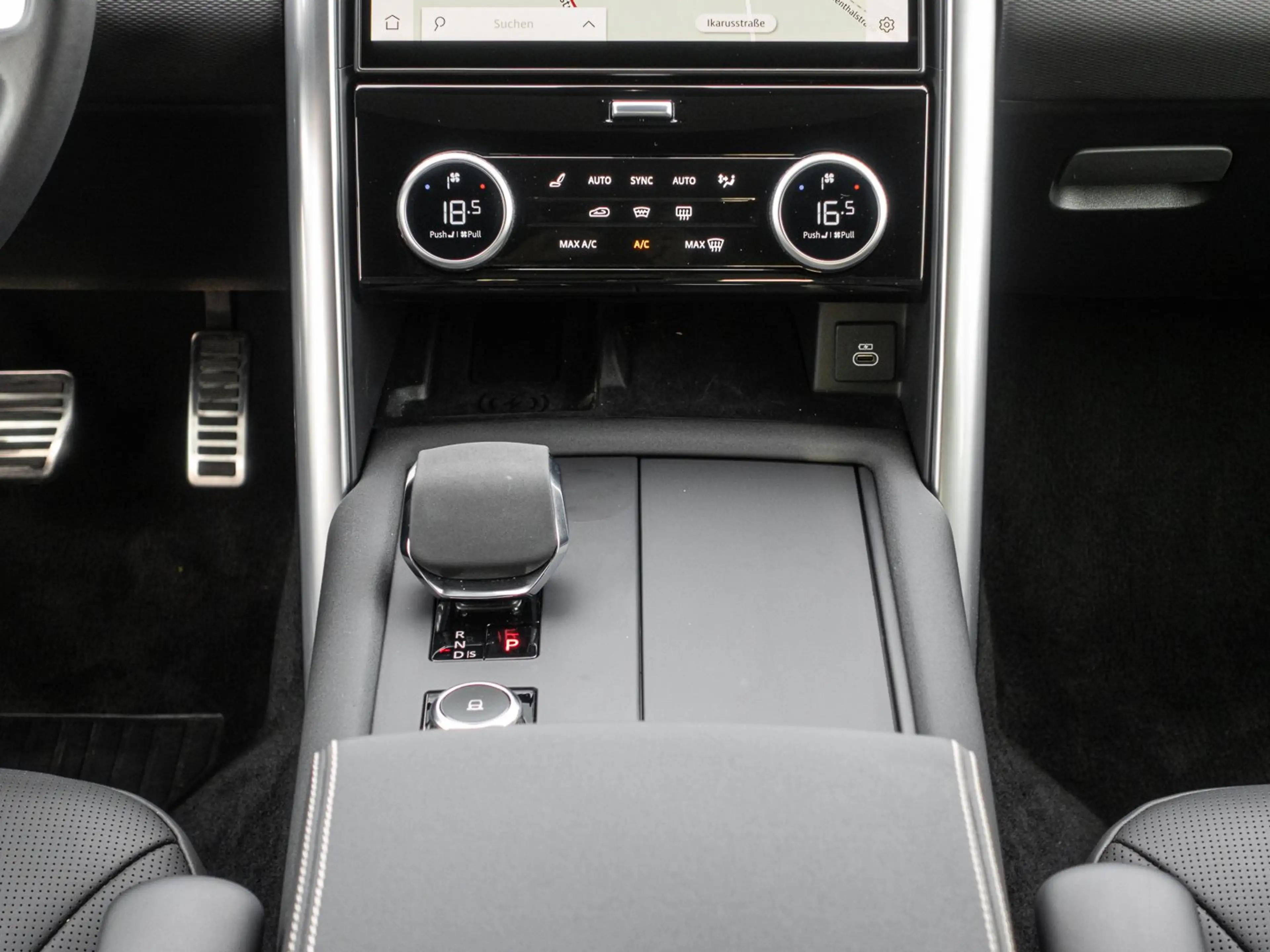 Land Rover Discovery D300 Dynamic HSE PANO LED STANDHZG — photo 15