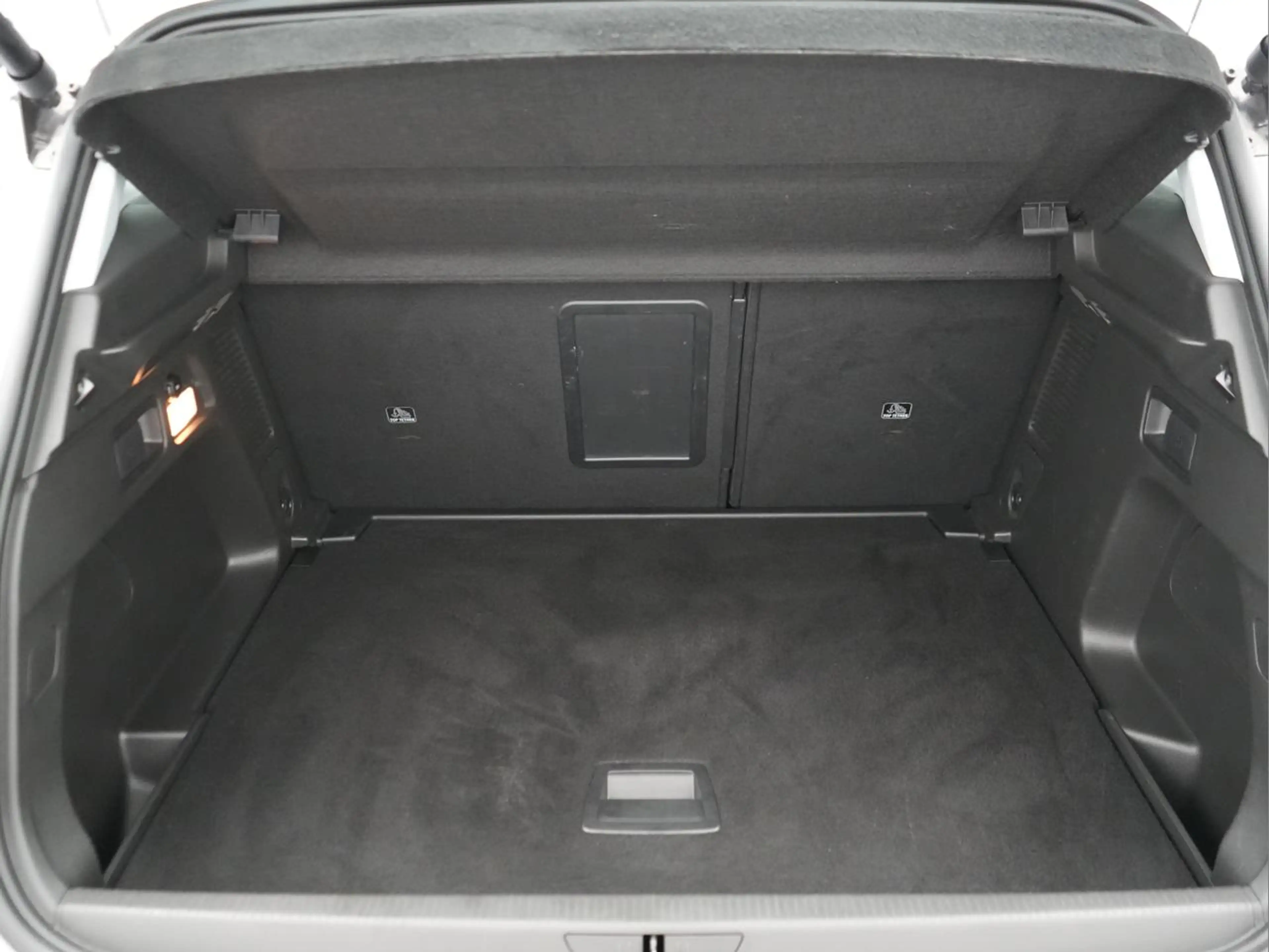 Opel Grandland X 1.2 Turbo Edition S&S — photo 13