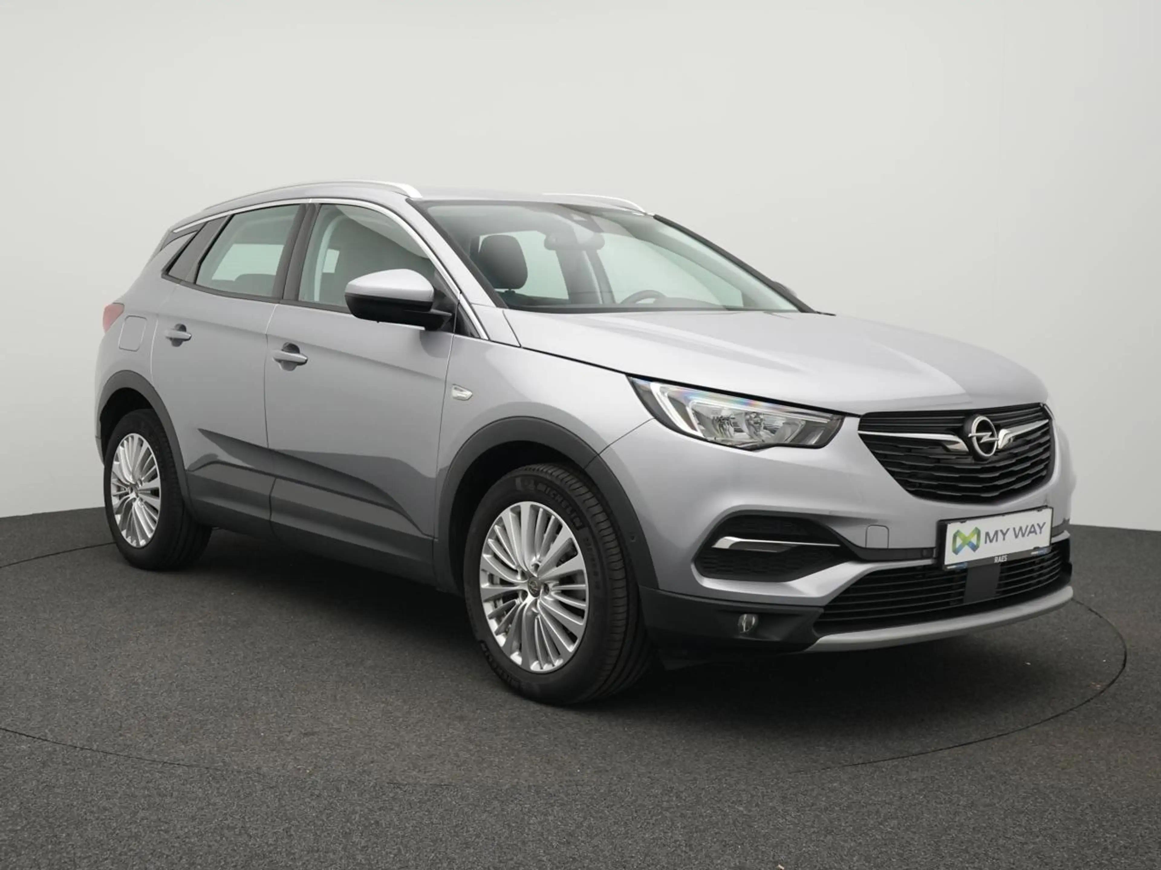 Opel Grandland X 1.2 Turbo Edition S&S — photo 2