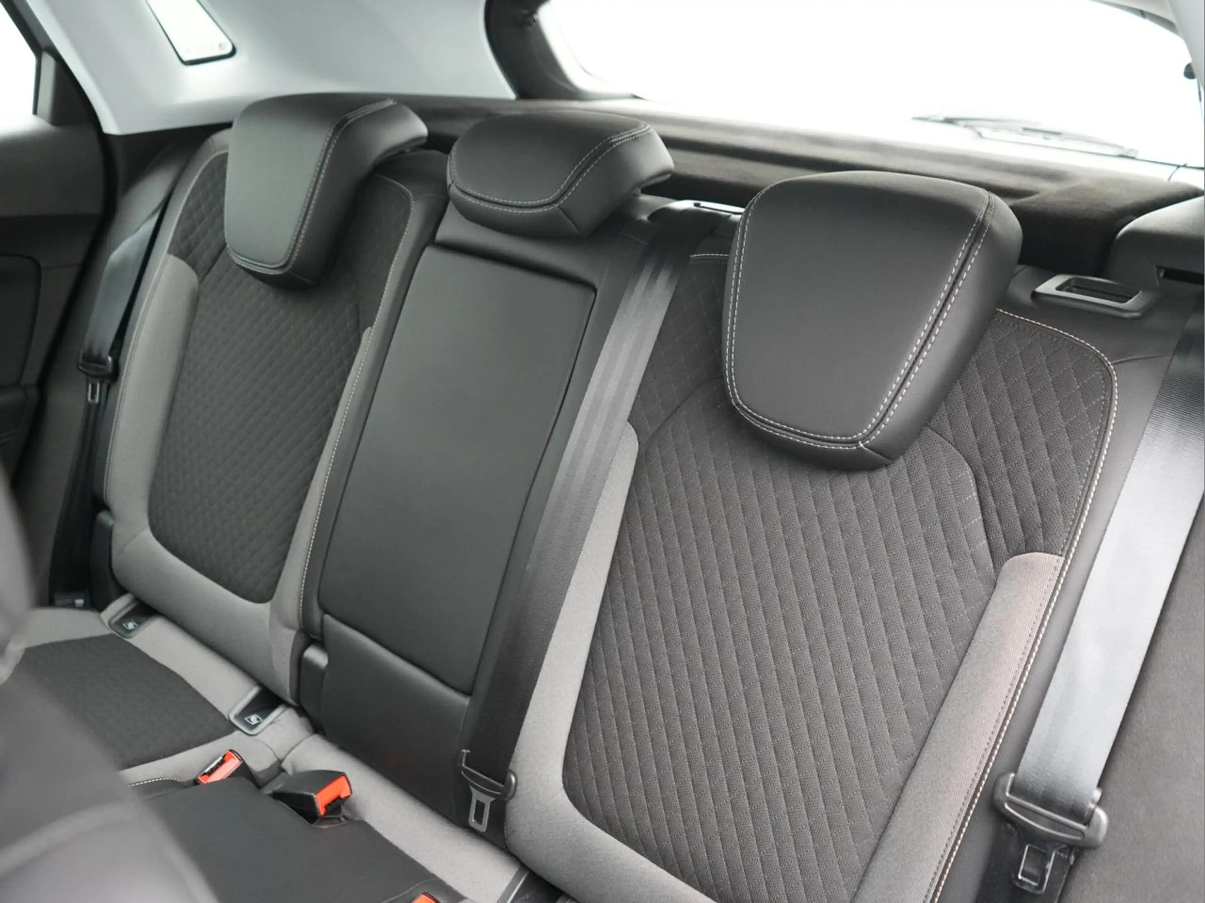 Opel Grandland X 1.2 Turbo Edition S&S — photo 10