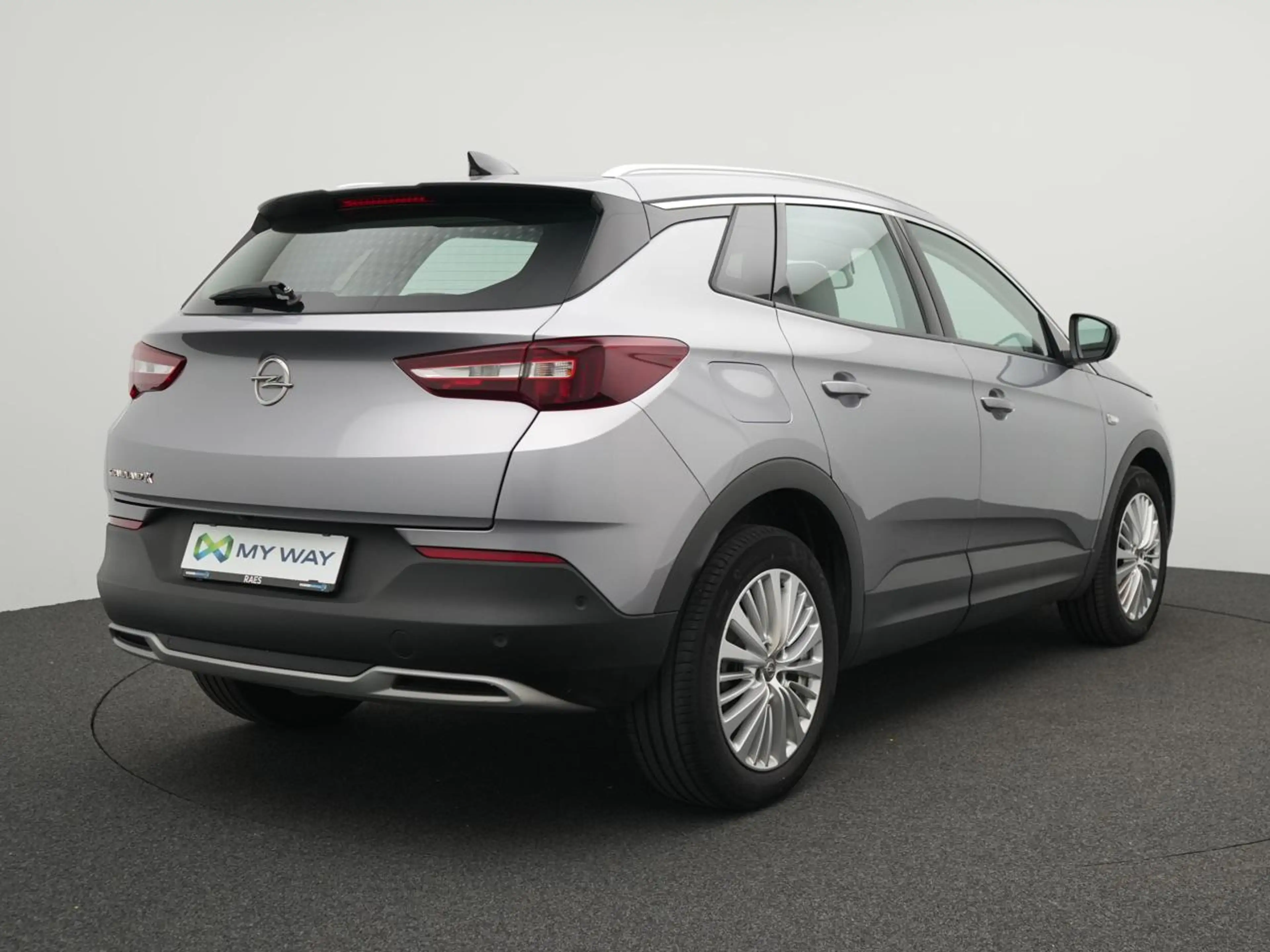 Opel Grandland X 1.2 Turbo Edition S&S — photo 5