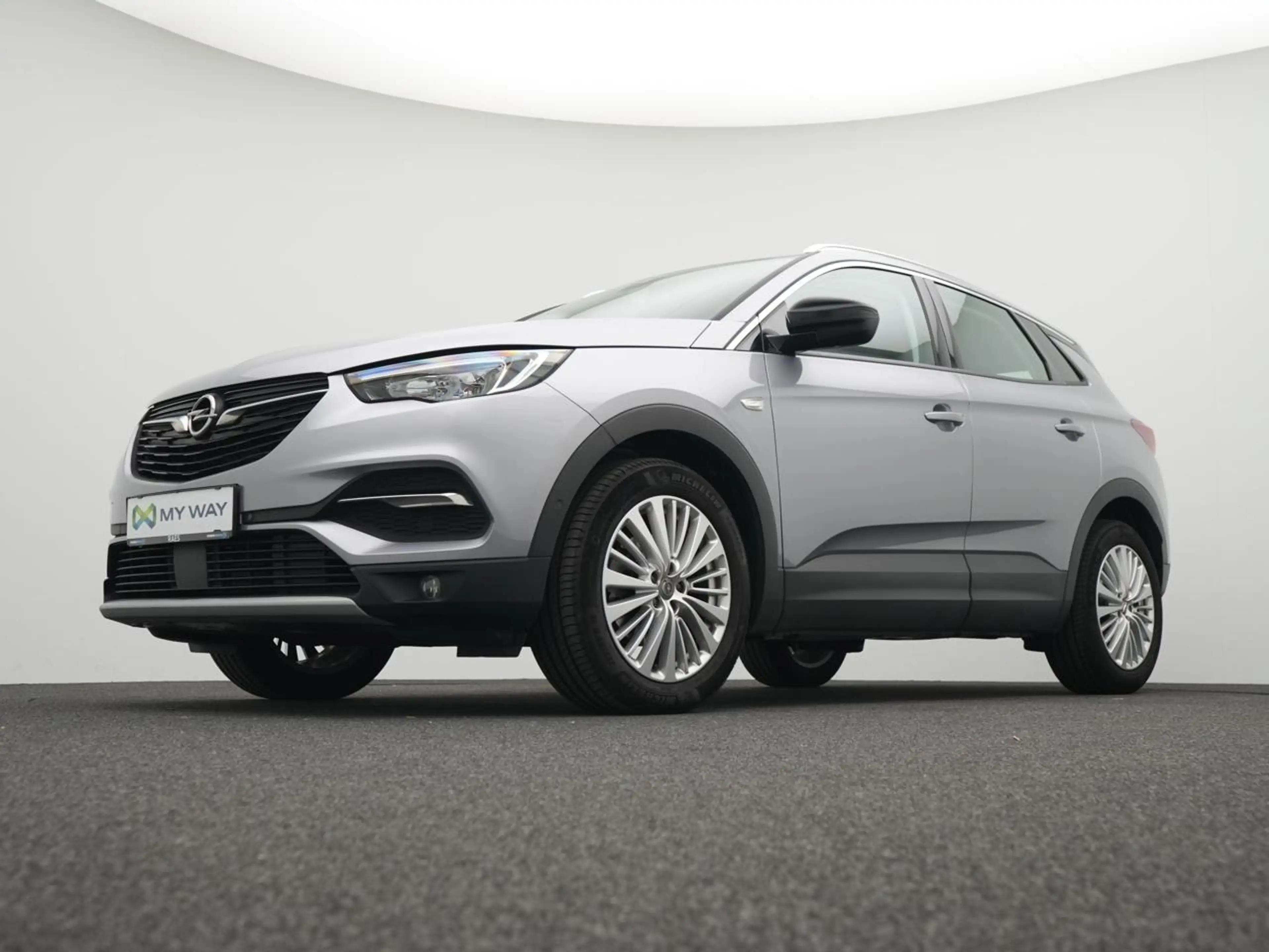 Opel Grandland X 1.2 Turbo Edition S&S — photo 3