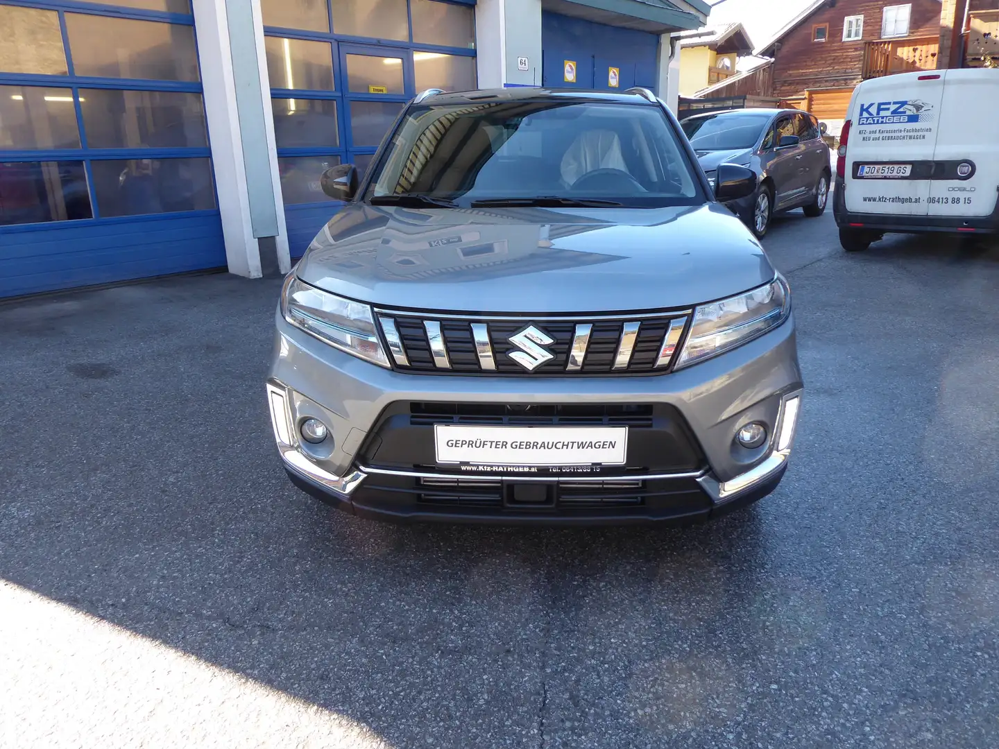 Suzuki Vitara Vitara 1,4 GL+ DITC Hybrid ALLGRIP shine Grau - 2