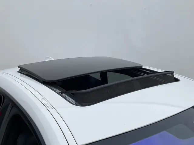 BMW 2 Series view 4