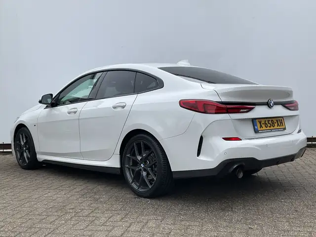 BMW 2 Series view 2