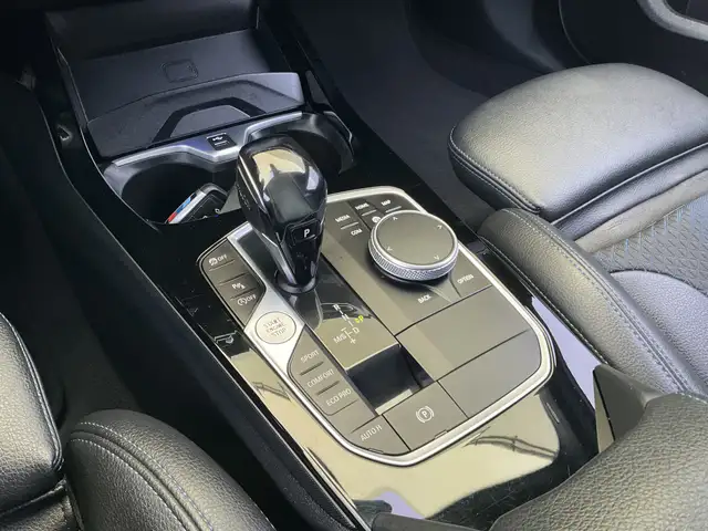 BMW 2 Series view 10