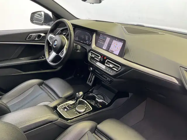 BMW 2 Series view 3