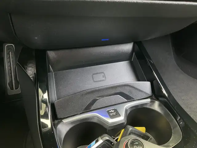 BMW 2 Series view 11